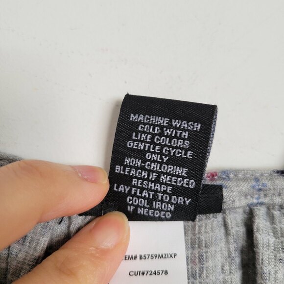 Torrid Sleeveless Western Aztec Geometric Print Floral Lace Tank Top Blouse 00 - Picture 10 of 11